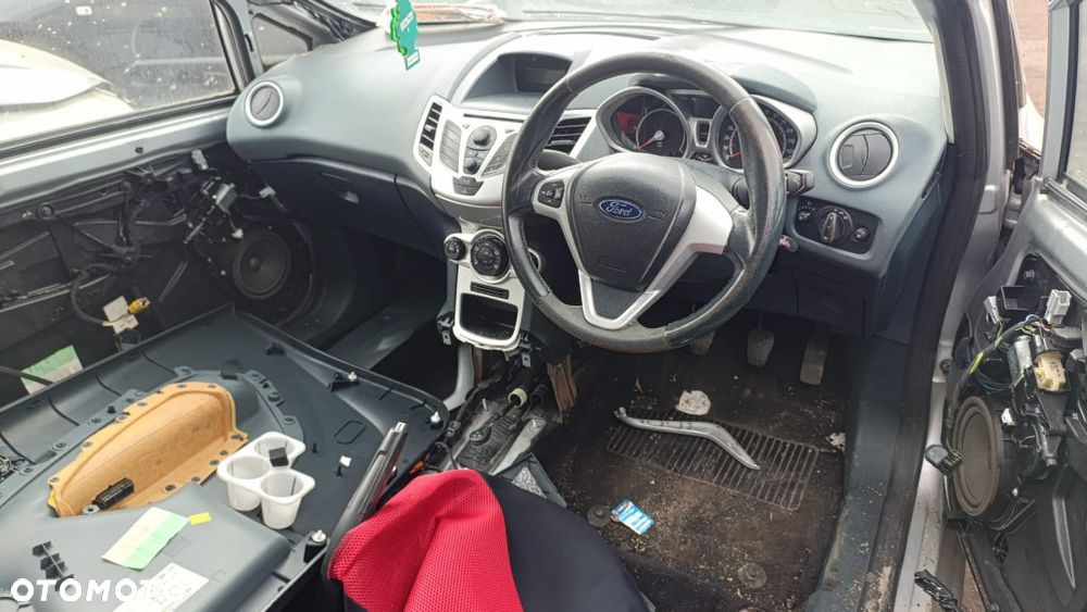 35944 Ford fiesta VII MK7 przedlift model od 08-12 silnik 1.4 TDCi 70 km lakier 69 - 10