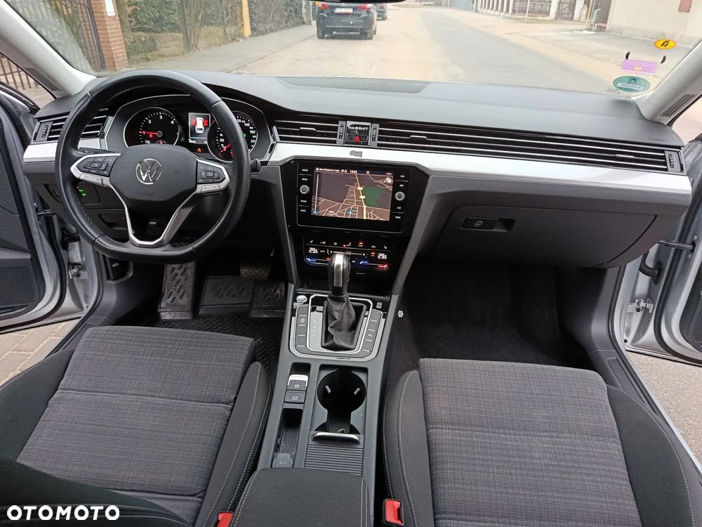 Volkswagen Passat 2.0 TDI SCR DSG - 5