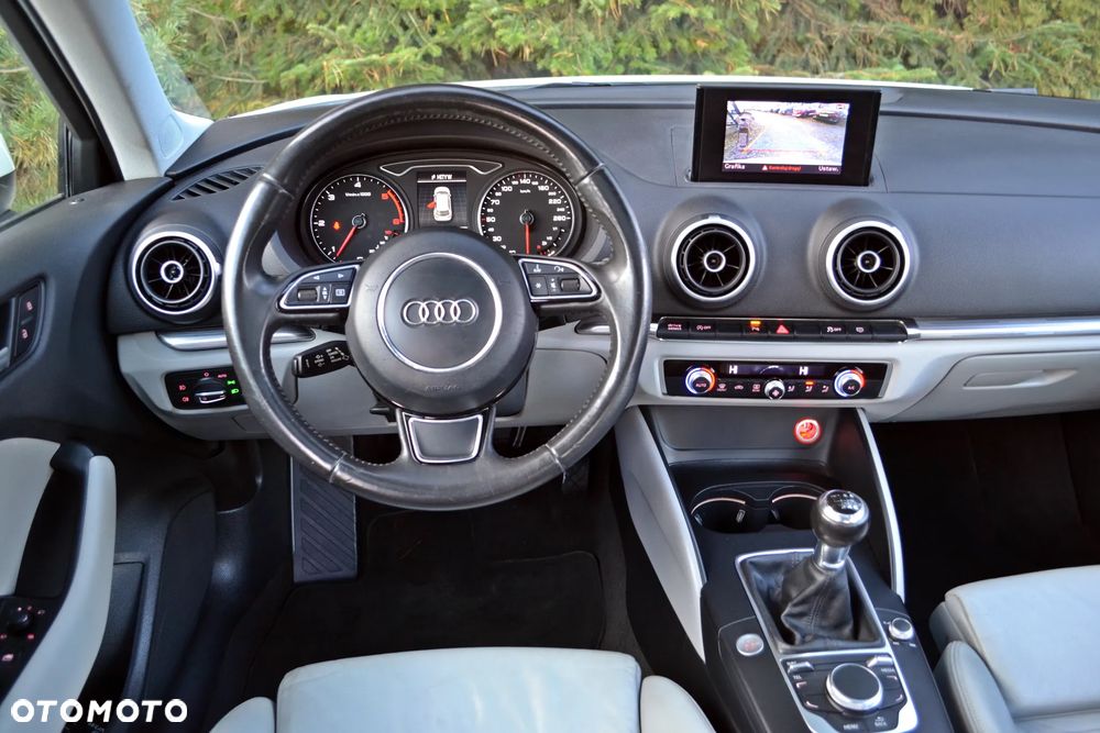 Audi A3 Sportback - 13