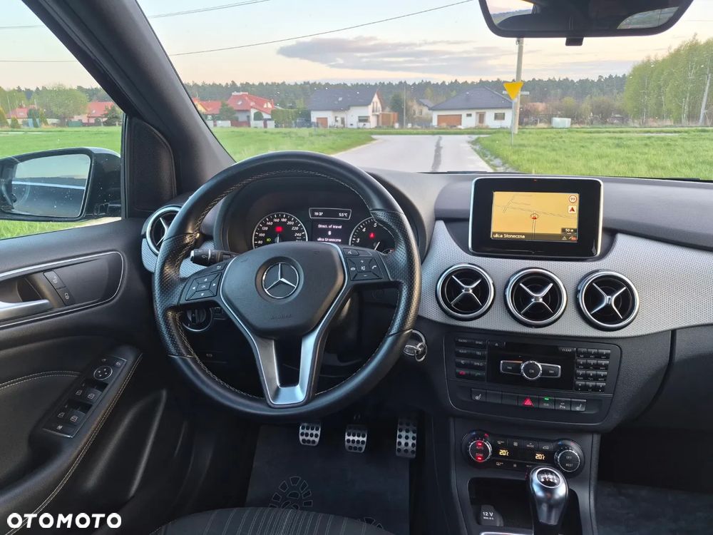Mercedes-Benz Klasa B 200 BlueEFFICIENCY Edition 1 - 19