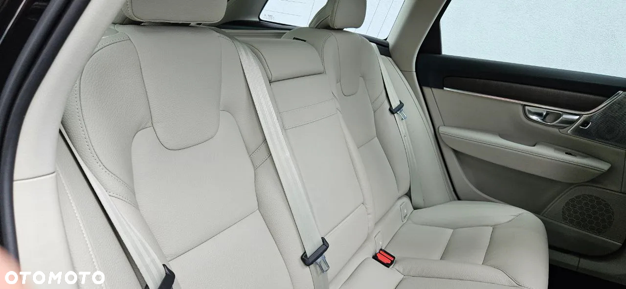 Volvo V90 Cross Country D5 AWD Pro - 20