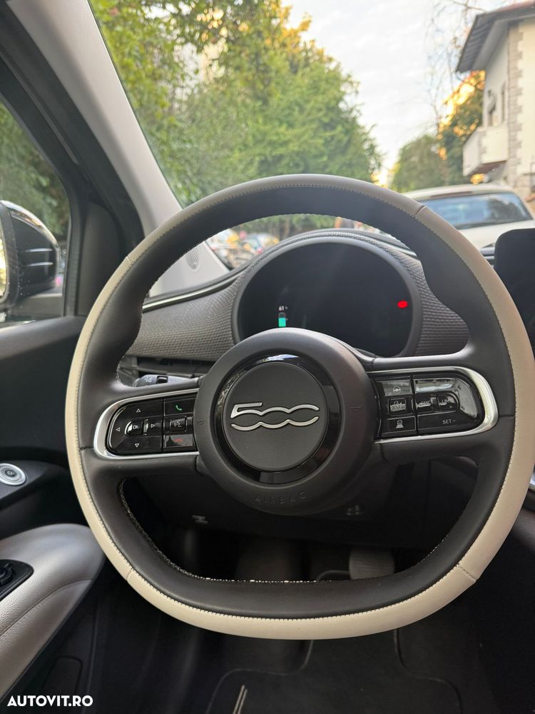 Fiat 500E - 11