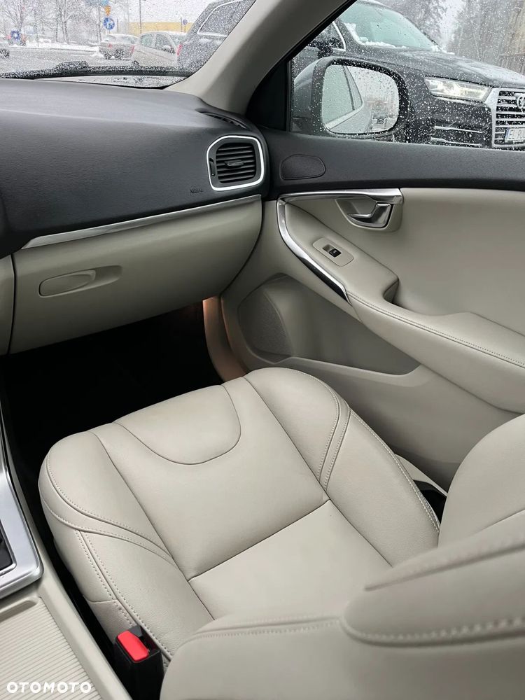 Volvo V40 D3 Drive-E Inscription - 7