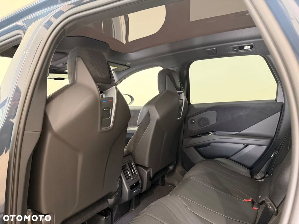 BMW iX3 - 4