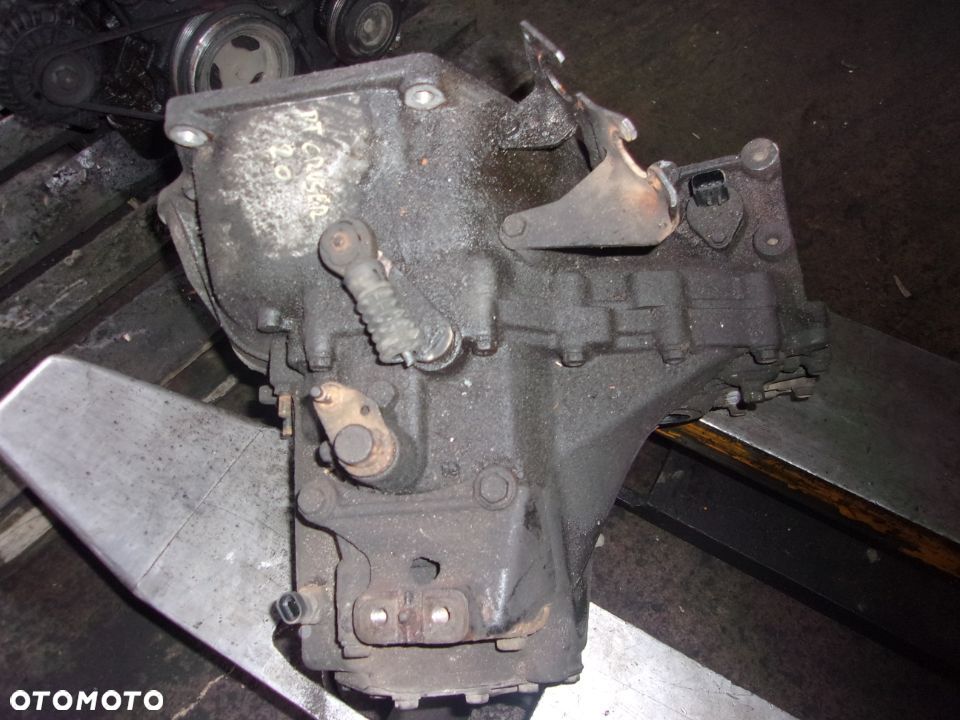 SKRZYNIA BIEGÓW PT CRUISER 2.0 16v P05080980AA - 2