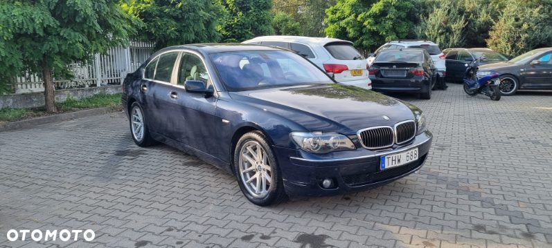 BMW Seria 7 750i - 1