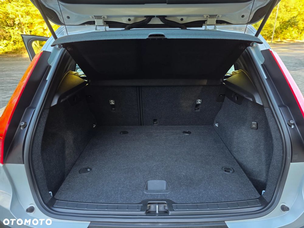 Volvo XC 40 - 22