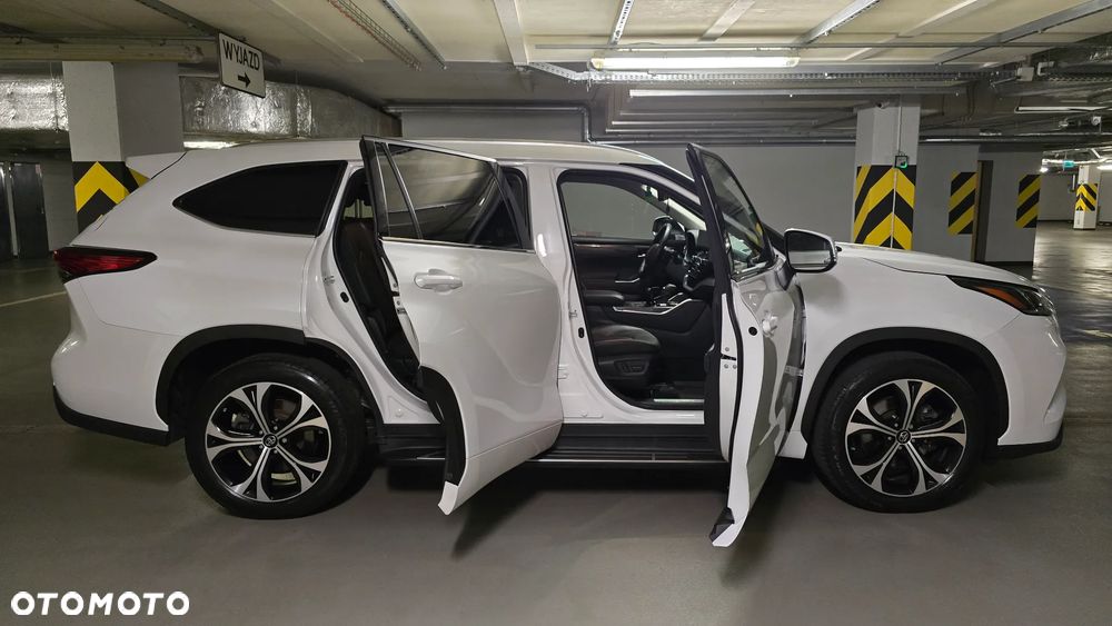 Toyota Highlander 2.5 Hybrid Executive Style - 17