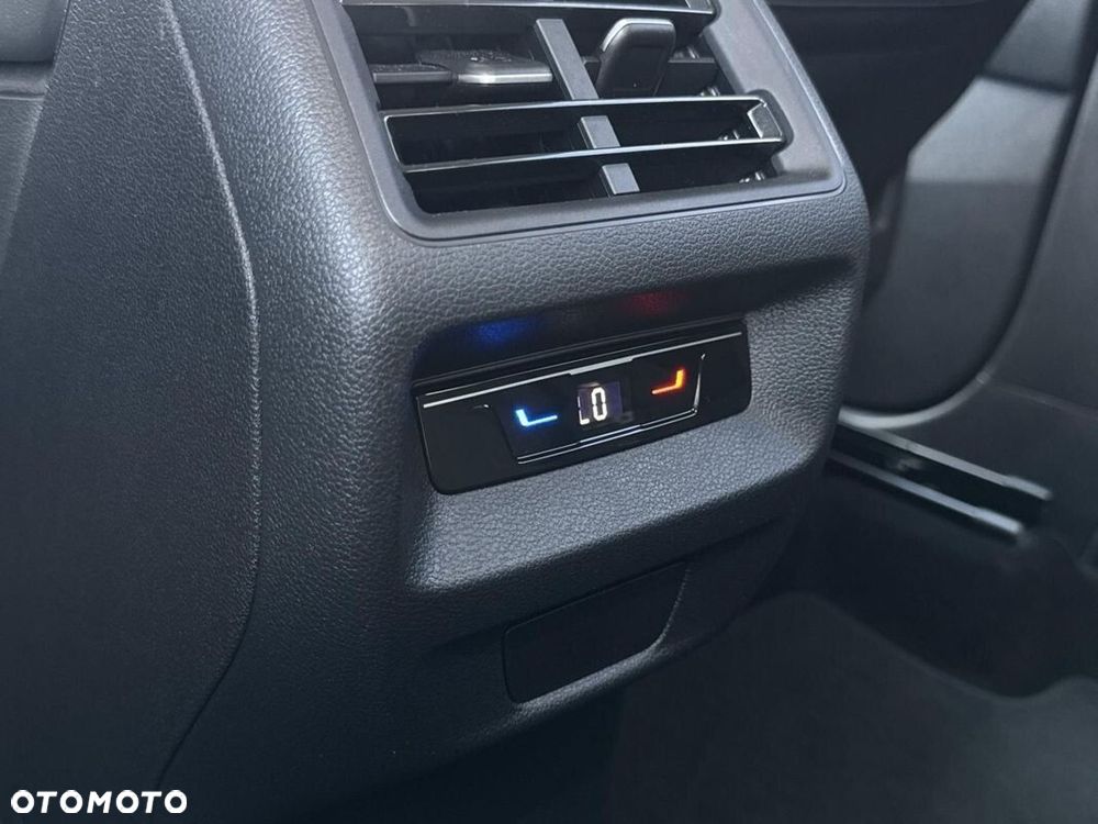 Volkswagen Tiguan 1.5 eTSI Life DSG - 25
