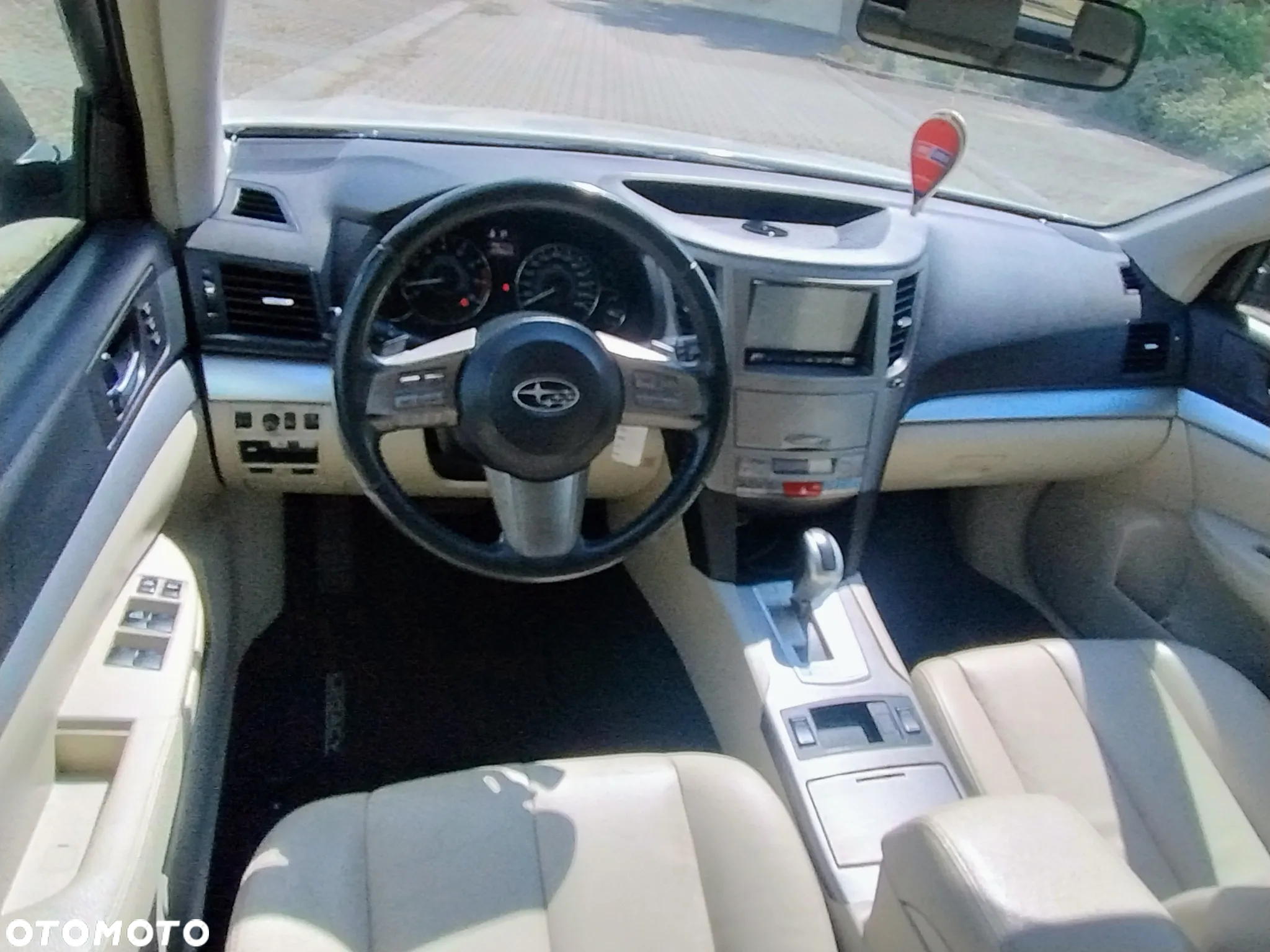 Subaru Legacy 2.5i Comfort Navi - 12