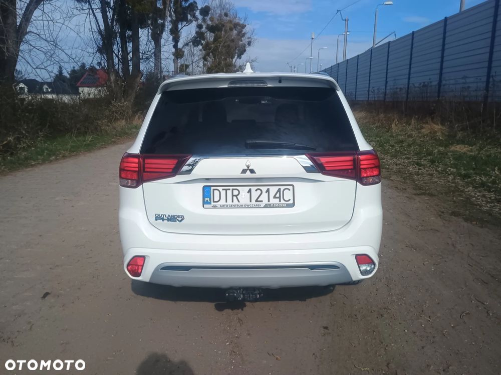 Mitsubishi Outlander - 8