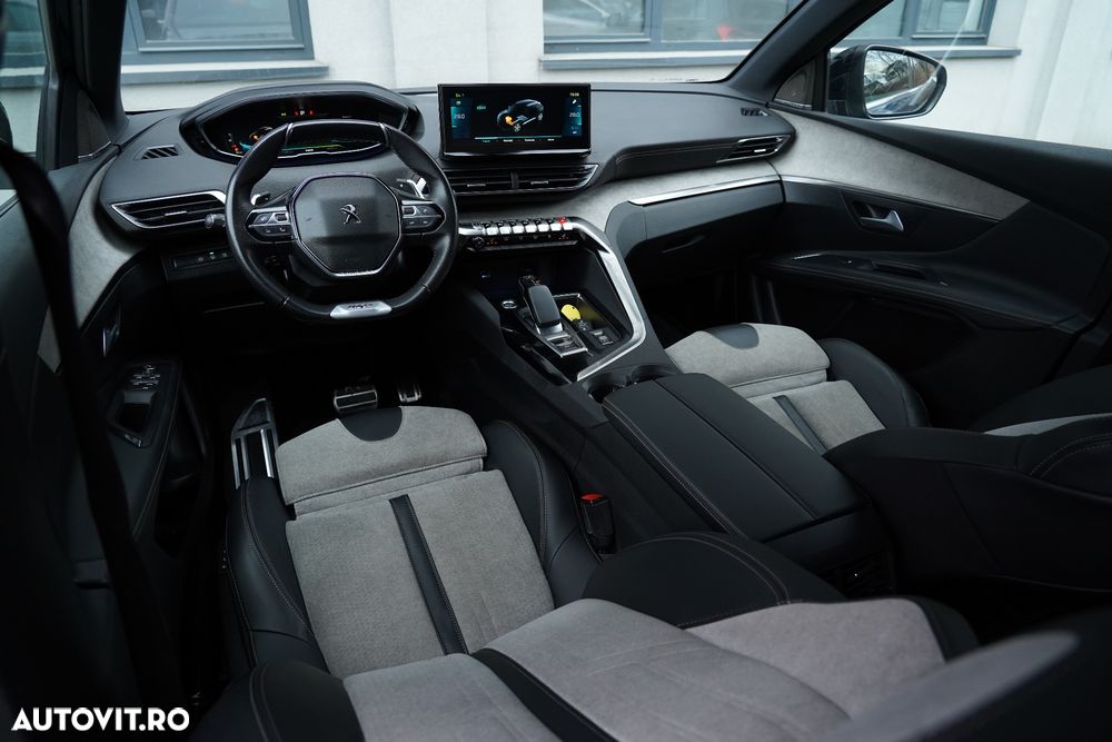 Peugeot 3008 Hybrid 225 e-EAT8 GT Pack - 13