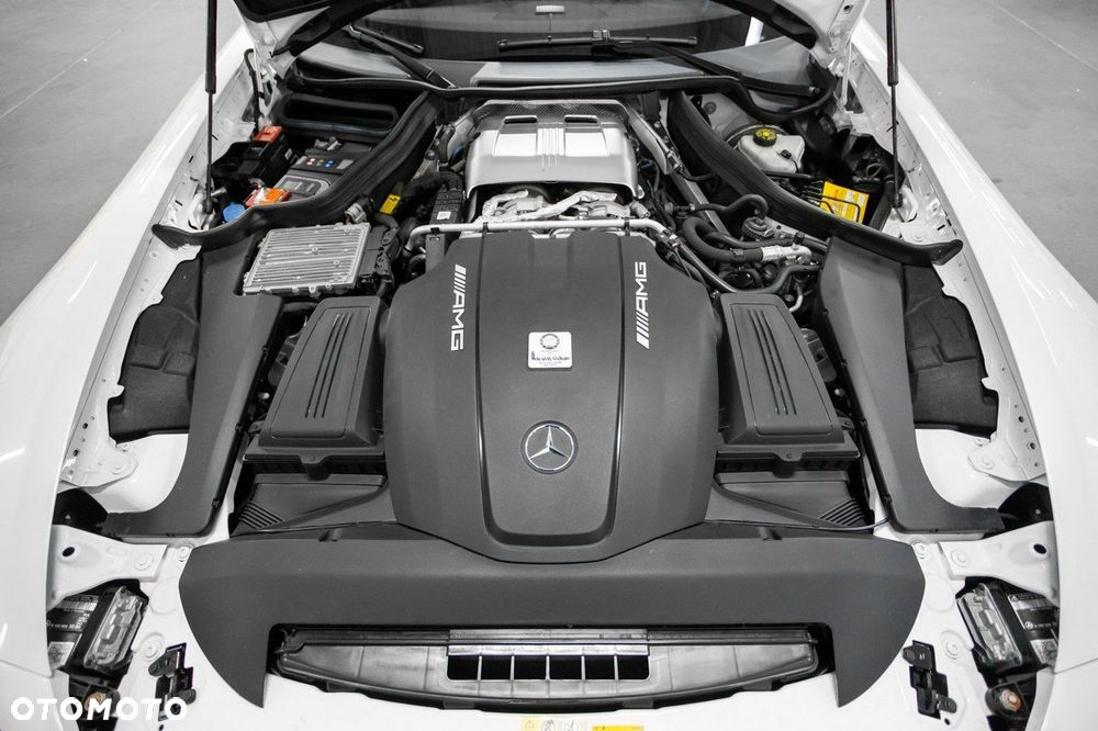 Mercedes-Benz AMG GT - 18