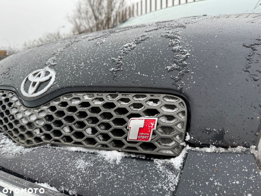 Toyota Yaris - 4