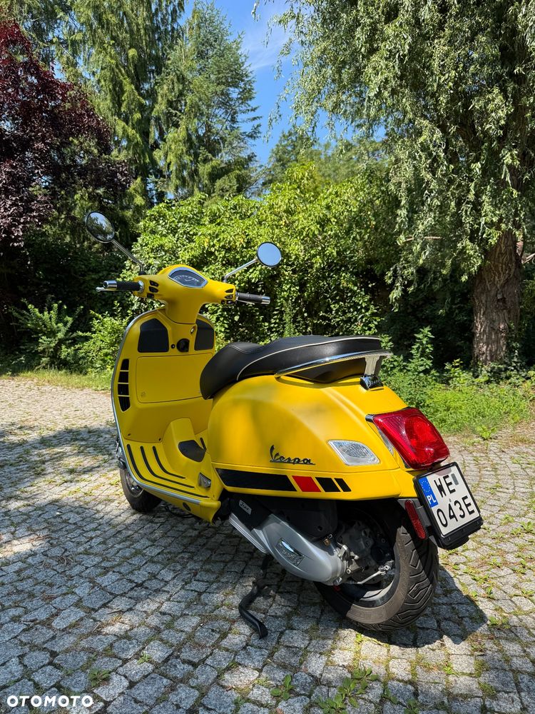 Vespa GTS - 7