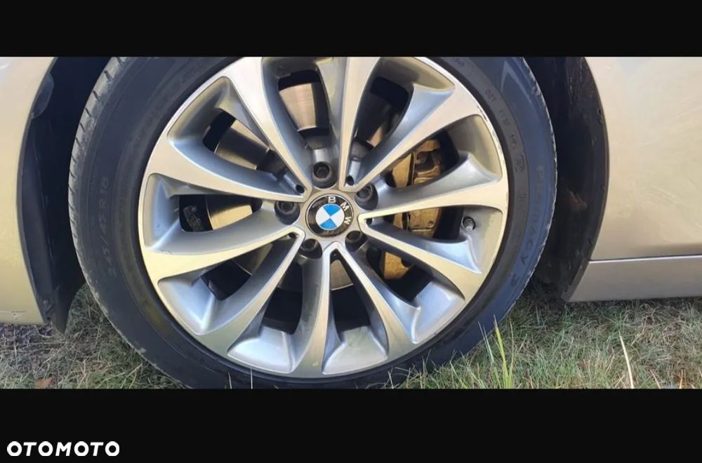 BMW Seria 5 525d Sport-Aut Modern Line - 20