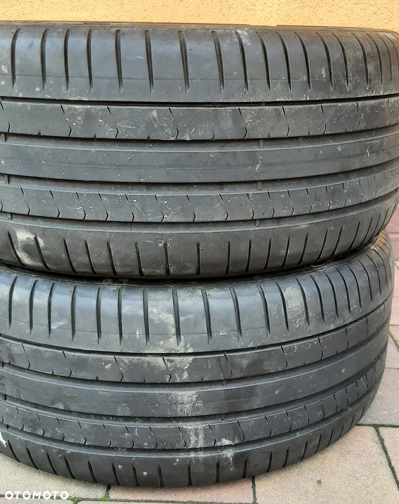 Opona letnia Pirelli P Zero PZ4 235/35R19 92 Y