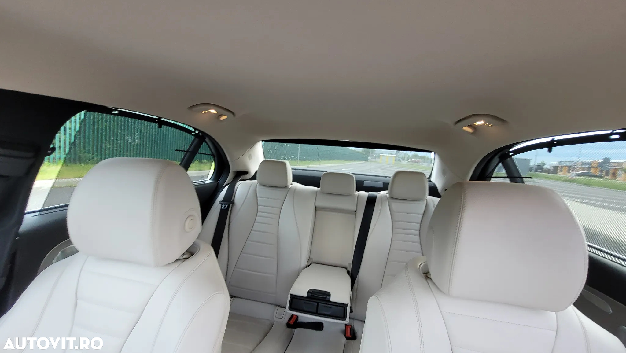 Mercedes-Benz E 200 4Matic 9G-TRONIC AMG Line - 7