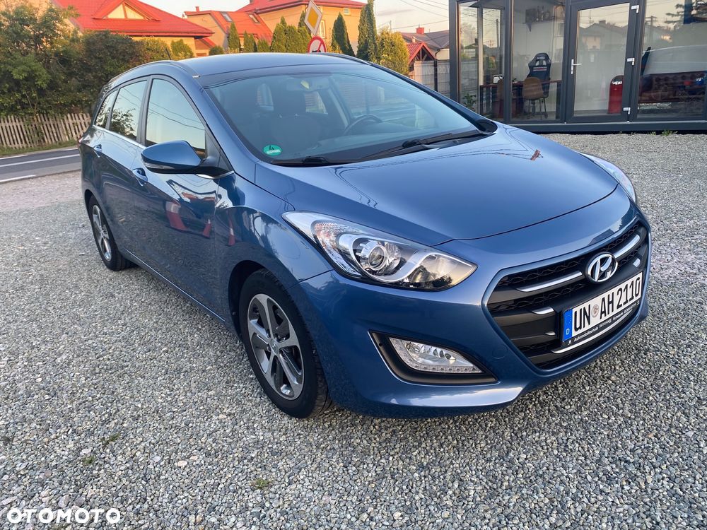 Hyundai i30 blue Kombi 1.4 YES Gold - 3