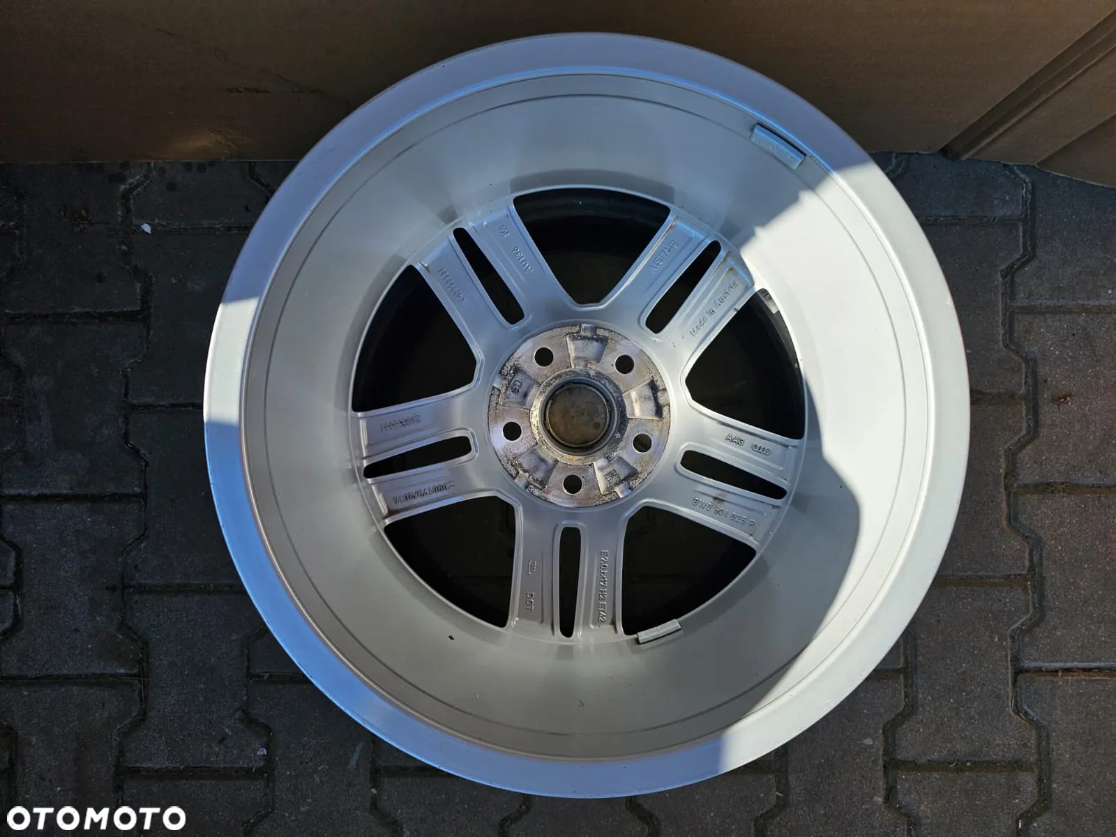 (F122) Audi OE A4 S4 B9 / 8W0601025P / 7Jx17 ET42 5x112 - 5