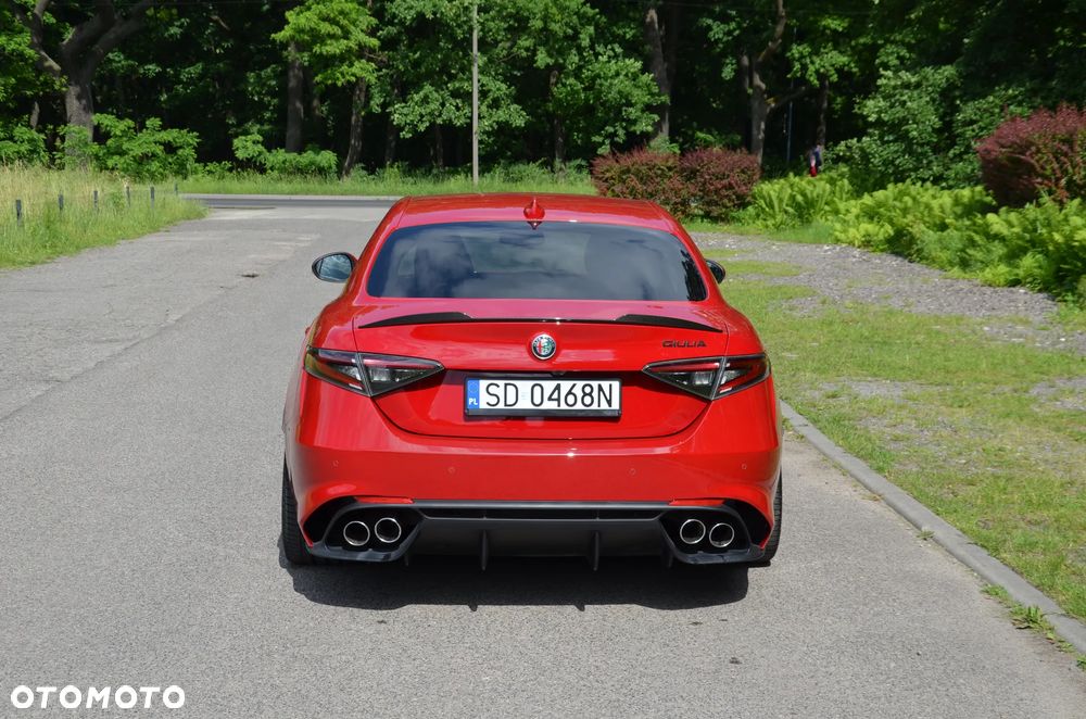 Alfa Romeo Giulia 2.9 Bi Turbo V6 Quadrifoglio - 11