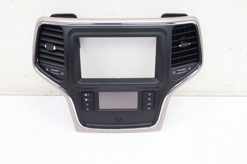 JEEP GRAND CHEROKEE WK2 OSŁONA RAMKA RADIA 90020301, 90020401 - 1