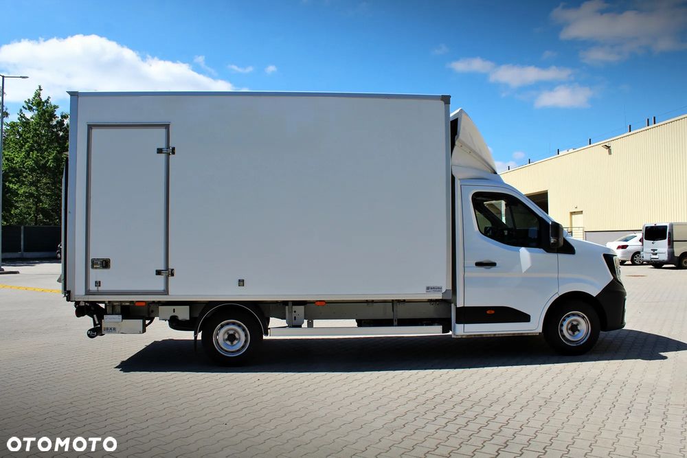 Renault Master kontener Gruau 9eup + winda BAR 750kg - 10