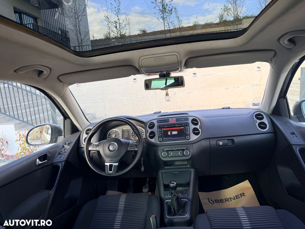 Volkswagen Tiguan 2.0 TDI DPF BlueMotion Technology Lounge Sport & Style - 8