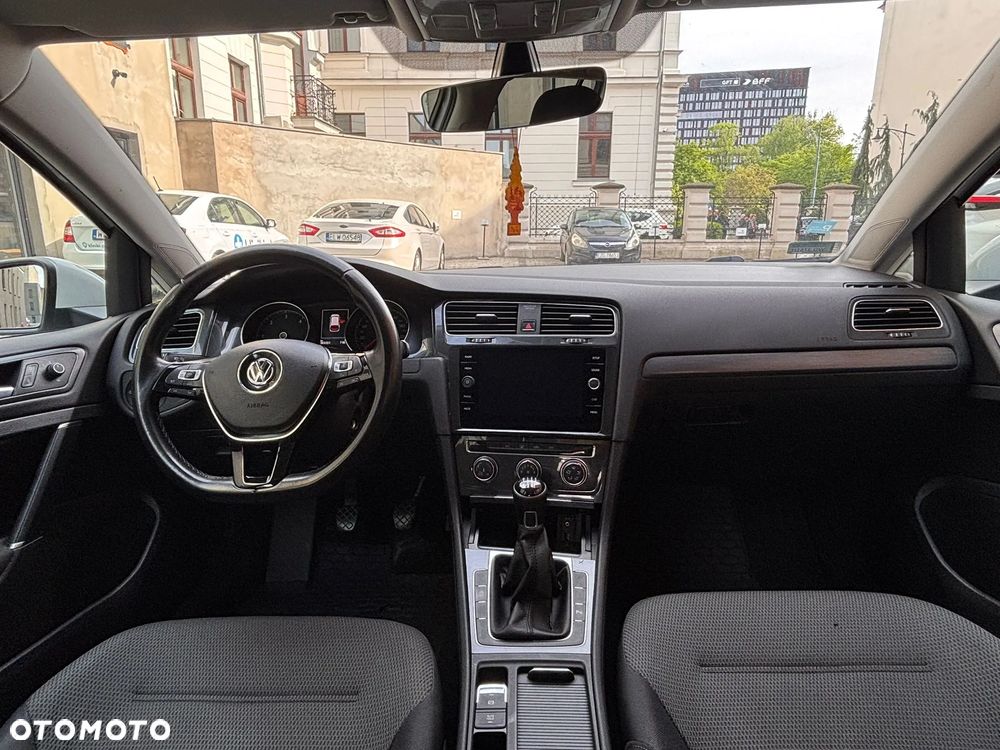Volkswagen Golf 1.6 TDI BMT Comfortline - 11