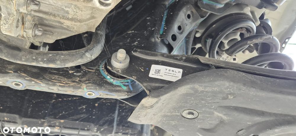 Tesla Model Y 62.5 Standard RWD - 26