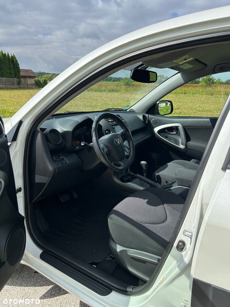 Toyota RAV4 2.0 VVT-i Sol NAVI MS - 14