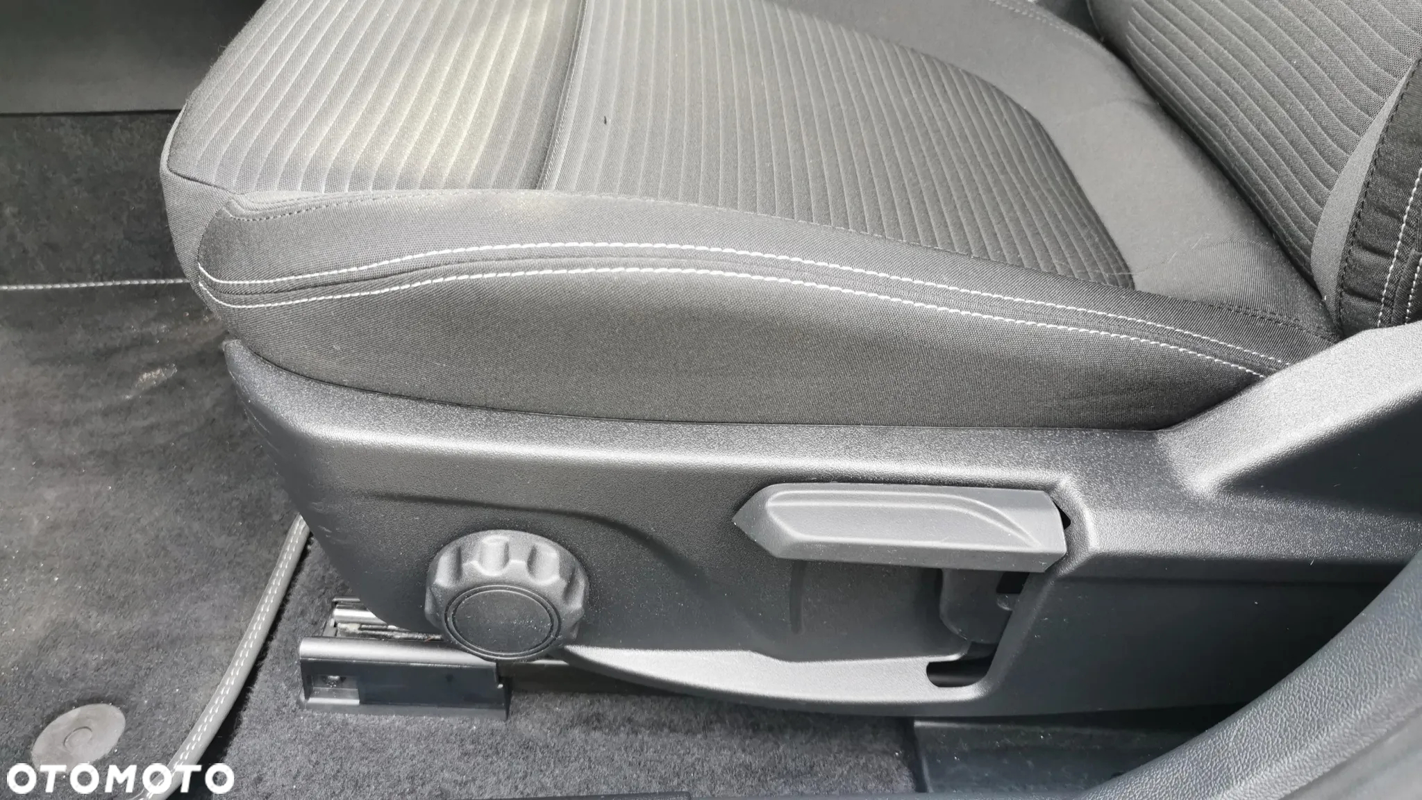 Ford Focus 1.0 EcoBoost Titanium X - 26