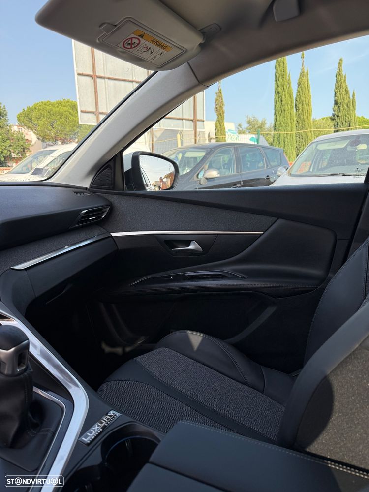 Peugeot 3008 PureTech 130 Stop & Start GPF Allure - 21