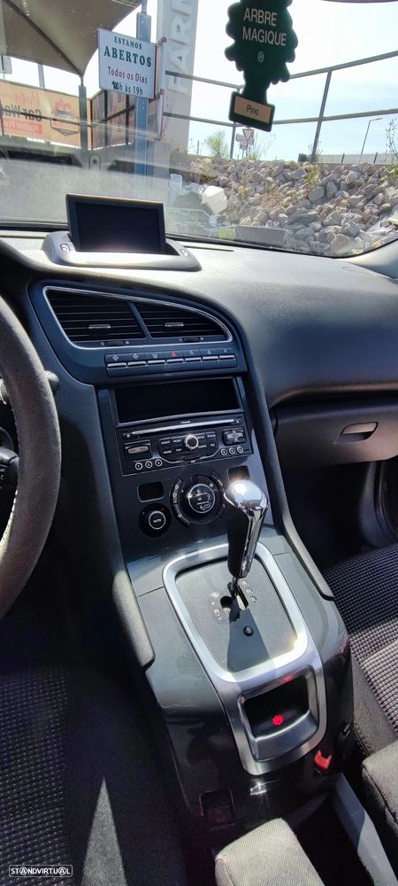 Peugeot 5008 1.6 HDi Executive CMP6 - 12