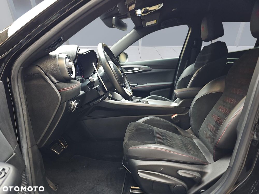 Alfa Romeo Tonale 1.5 T4 GSE mHEV Veloce DCT - 9