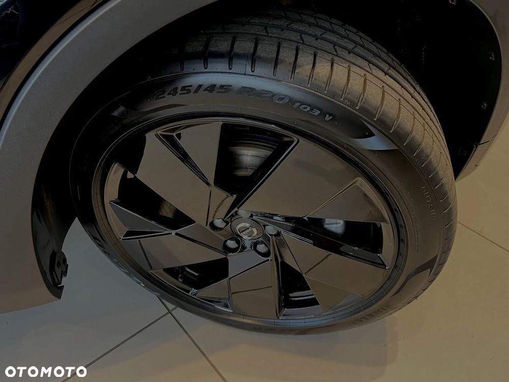 Volvo XC 40 B4 AWD Ultimate Dark - 20