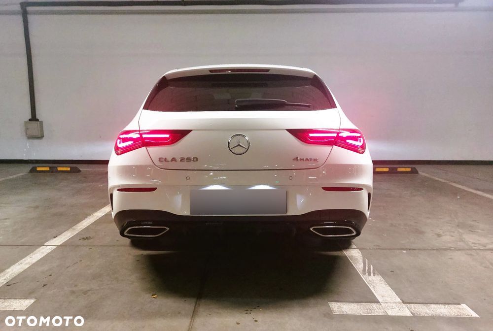 Mercedes-Benz CLA 250 4-Matic AMG Line 7G-DCT - 16
