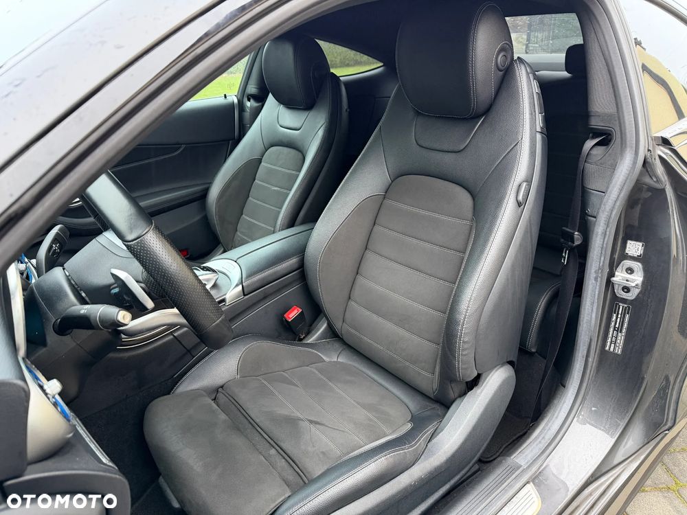 Mercedes-Benz Klasa C 200 9G-TRONIC AMG Line - 12