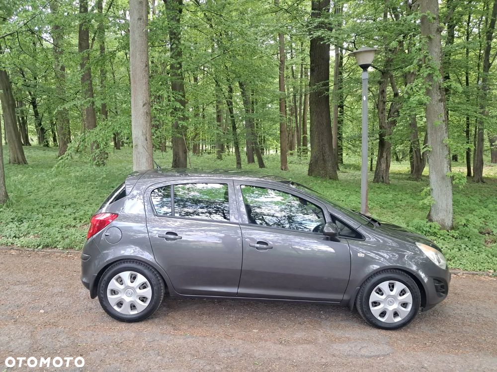 Opel Corsa 1.4 16V Enjoy - 4