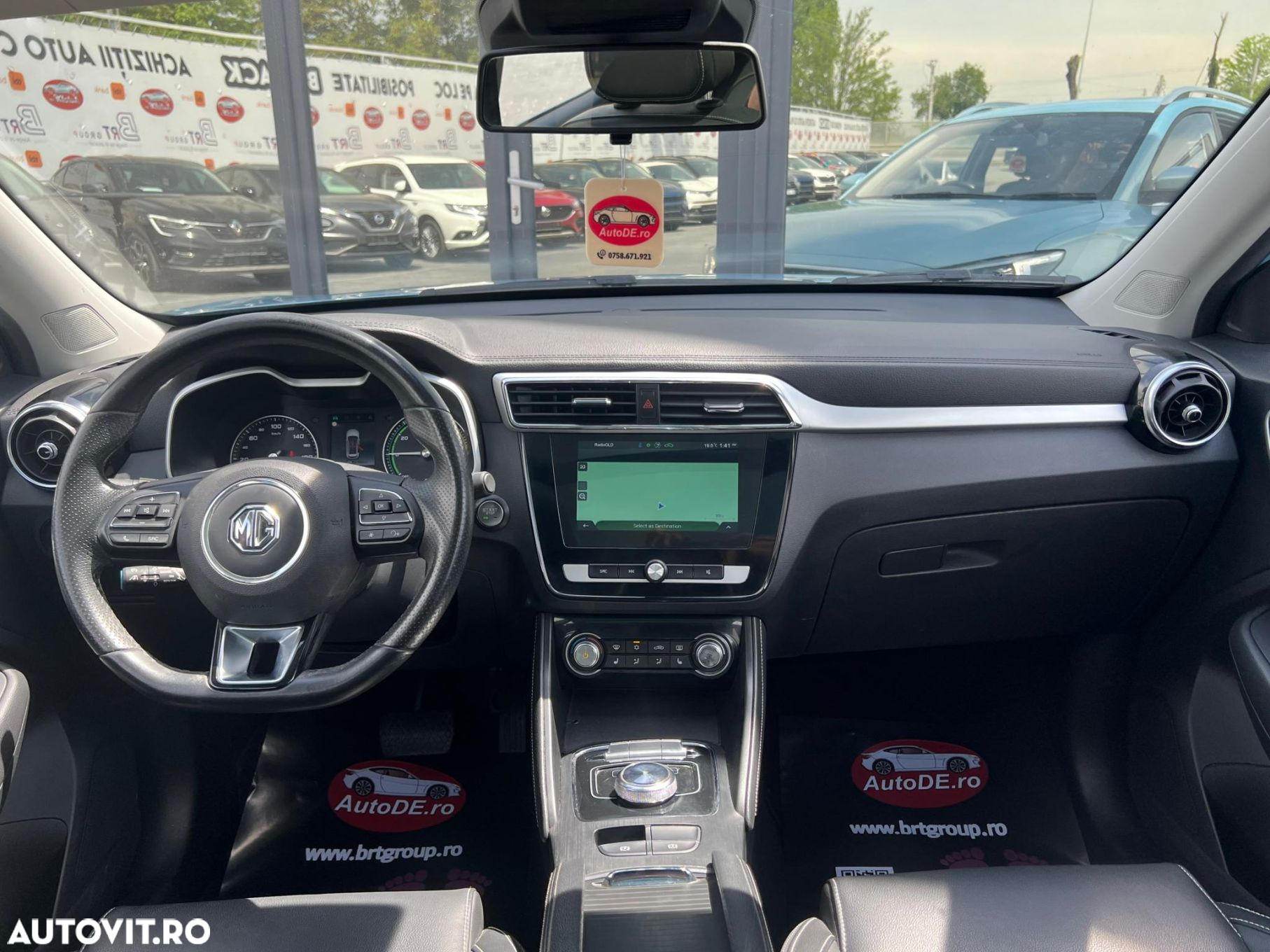 MG ZS EV Luxury - 8