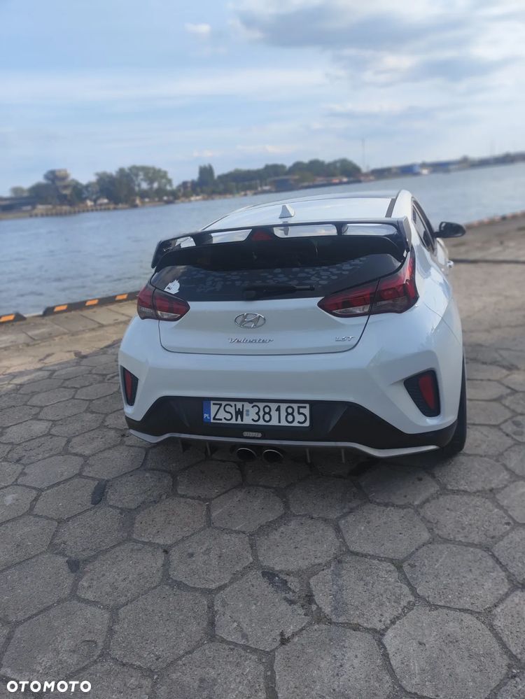 Hyundai Veloster - 5