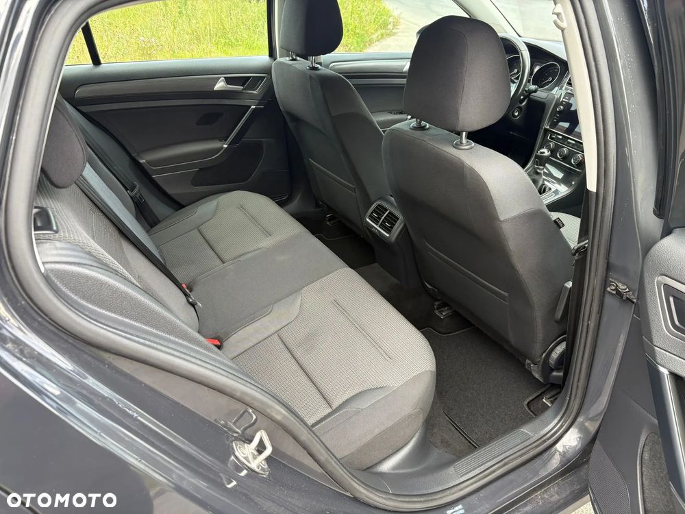 Volkswagen Golf 1.6 TDI BlueMotion Technology Comfortline - 19