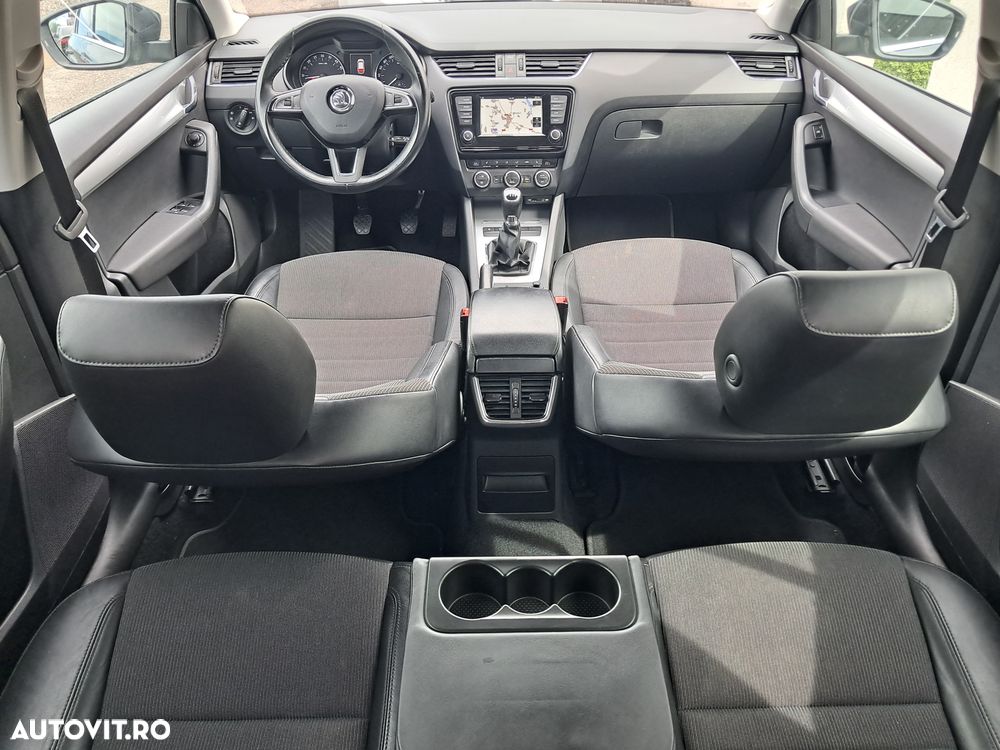 Skoda Octavia 2.0 TDI Style - 2