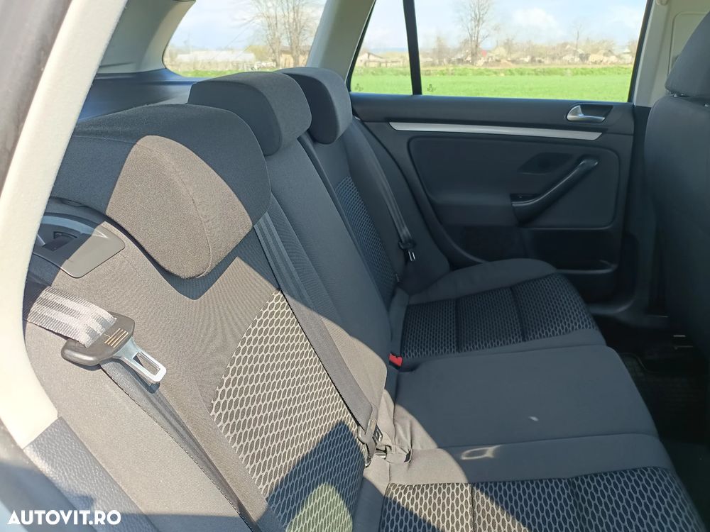 Volkswagen Golf 1.6 TDI DPF Comfortline - 18