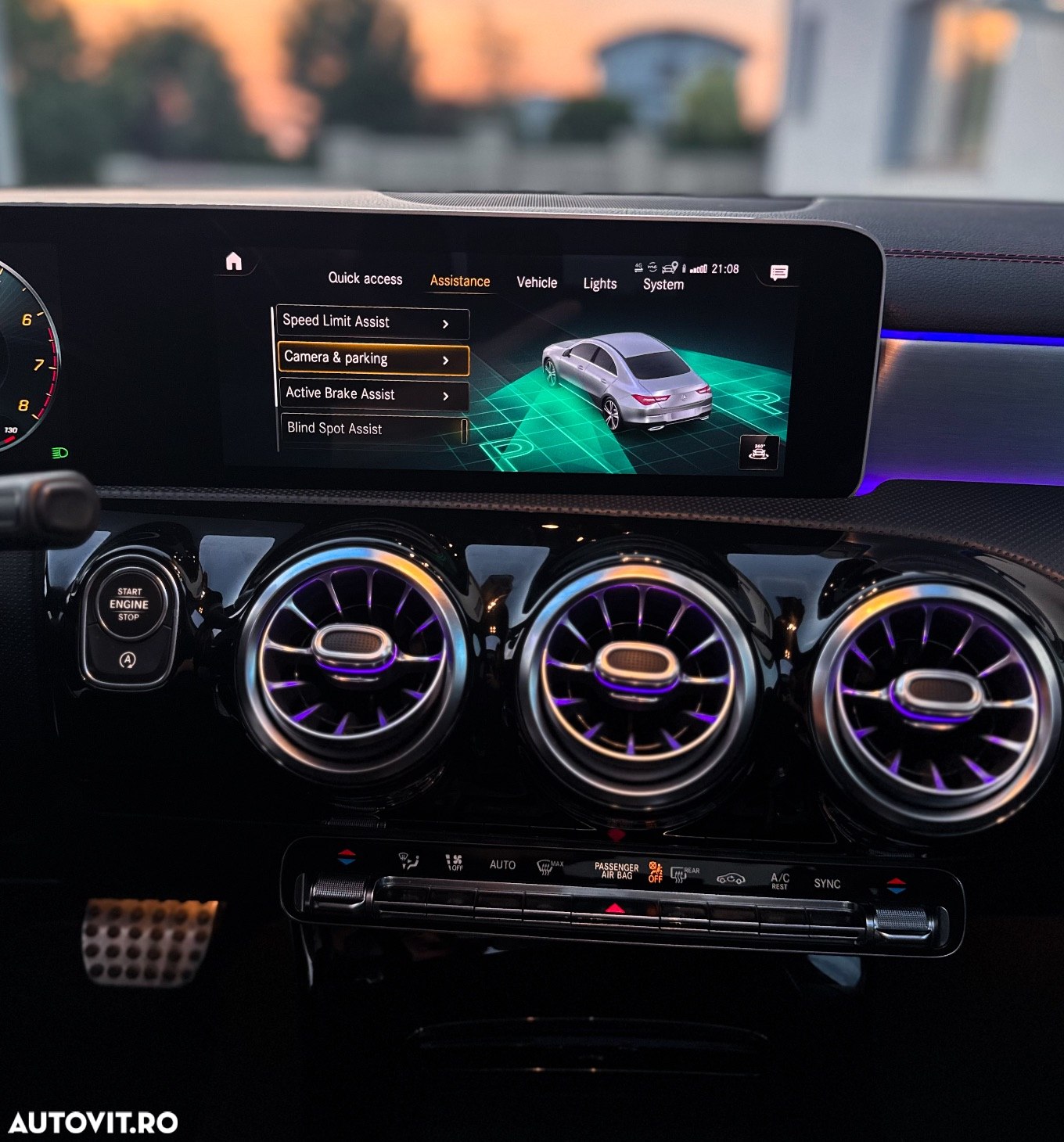 Mercedes-Benz CLA - 12