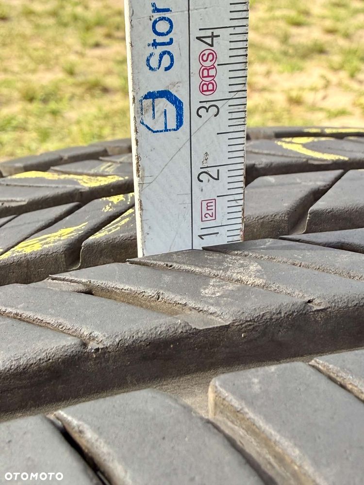 2 szt. opony letnie Kumho Crugen HP71 235/50 R19  Rocznik 40/22 - 2