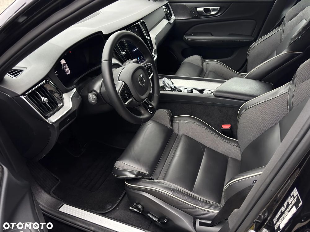 Volvo S60 B5 B Ultimate Dark - 16