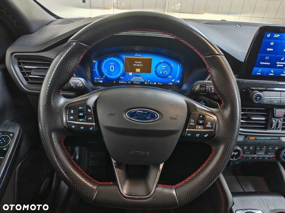 Ford Kuga - 8