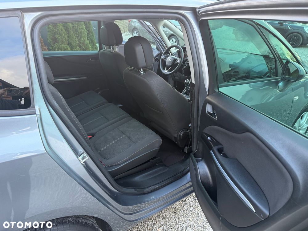 Opel Zafira - 22