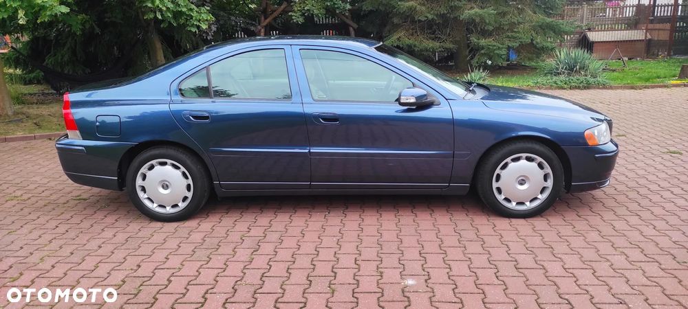 Volvo S60 2.4 Momentum - 4